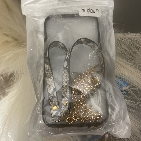 IPhone 12, Phone case, snakeskin pattern, credit card case, chain strap - Picture 4 of 5